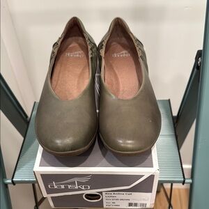 Dansko Kira Aniline Calf Green Leather Flats Elegant Slip-On Loafers US 9.5-10